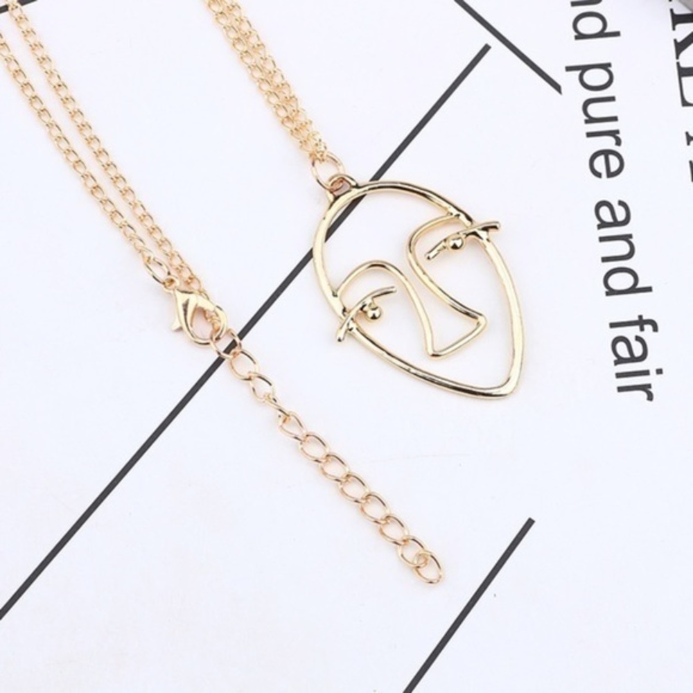 3/$30 💛 Abstract Face Necklace